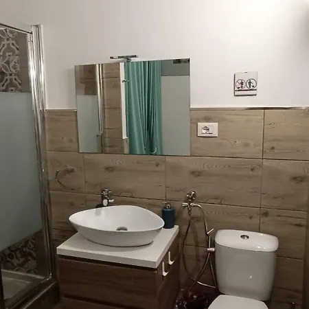 Exclusive House In The Center Catania