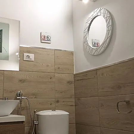 Exclusive House In The Center * Catania