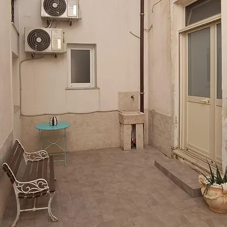 Exclusive House In The Center